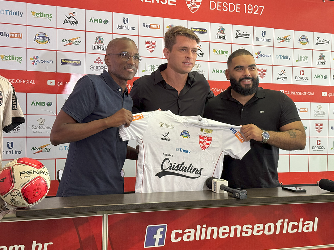 Técnico Thiago Gomes é apresentado oficialmente