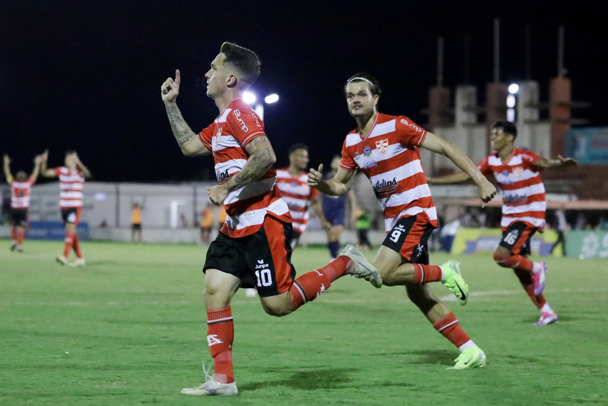 No Gilbertão! Linense empata com o Grêmio Prudente.