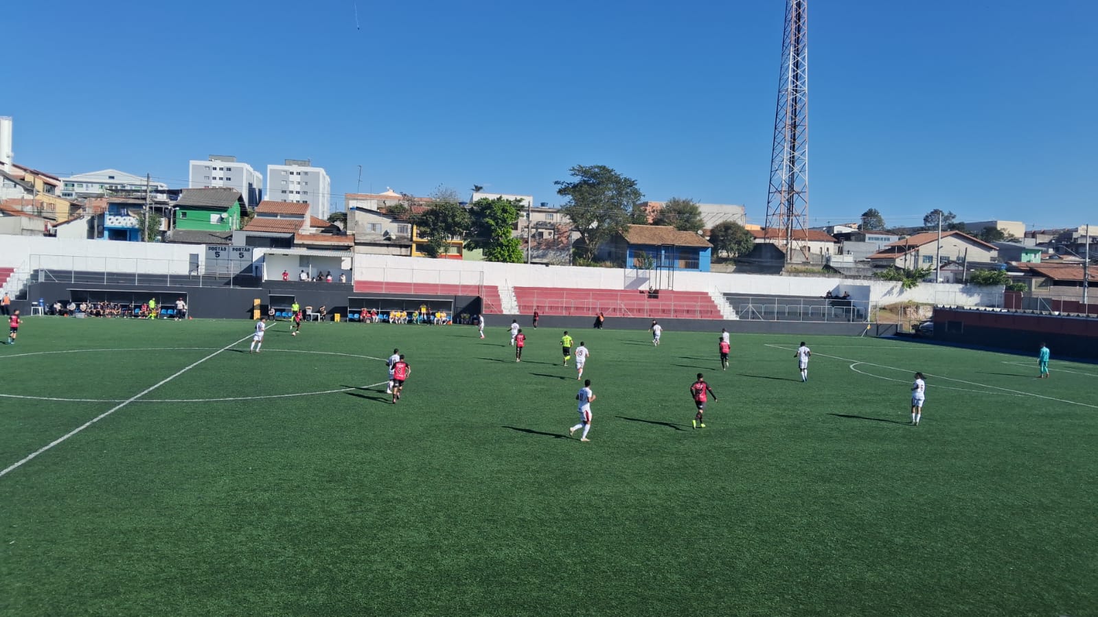 Base: No primeiro jogo Linense sai atrás