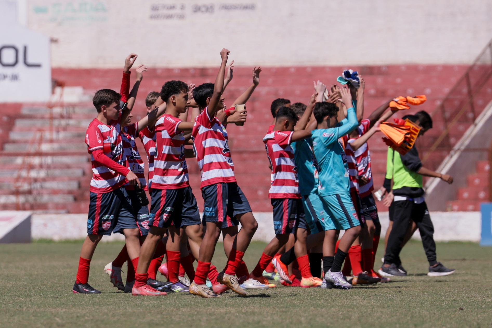 Base: Linense em campo pela base