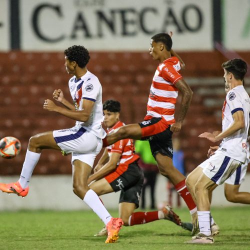 Base: No derbi regional, deu empate!