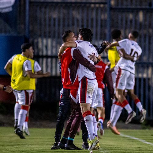 Em Prudente, Linense empata e decide a vaga no Gilbertão.