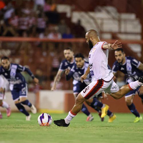 No Gilbertão, Linense empata diante do Taubaté
