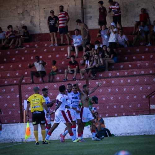 Linense vence Bandeirante e segue 100% no Gilbertão!