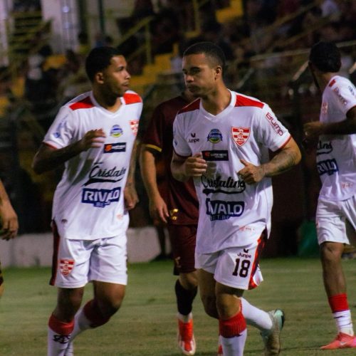 Jogando fora, Linense empata sem gols