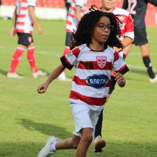 Linense realiza sonho da pequena Evelyn